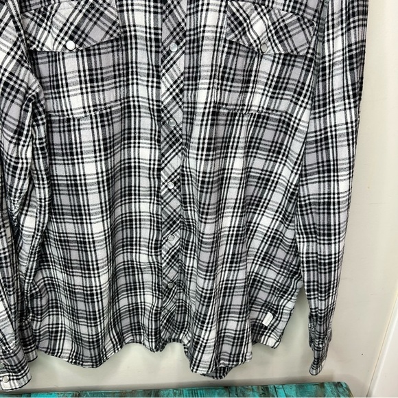 WindRiver Black & Grey Plaid Button Down Shirt Size 2X - Picture 3 of 8